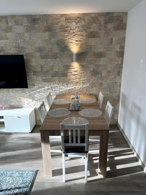 Familienwohnung Naehe Europapark, Messe, Gifiz See Offenburg Buitenkant foto