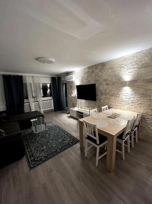 Familienwohnung Naehe Europapark, Messe, Gifiz See Offenburg Buitenkant foto